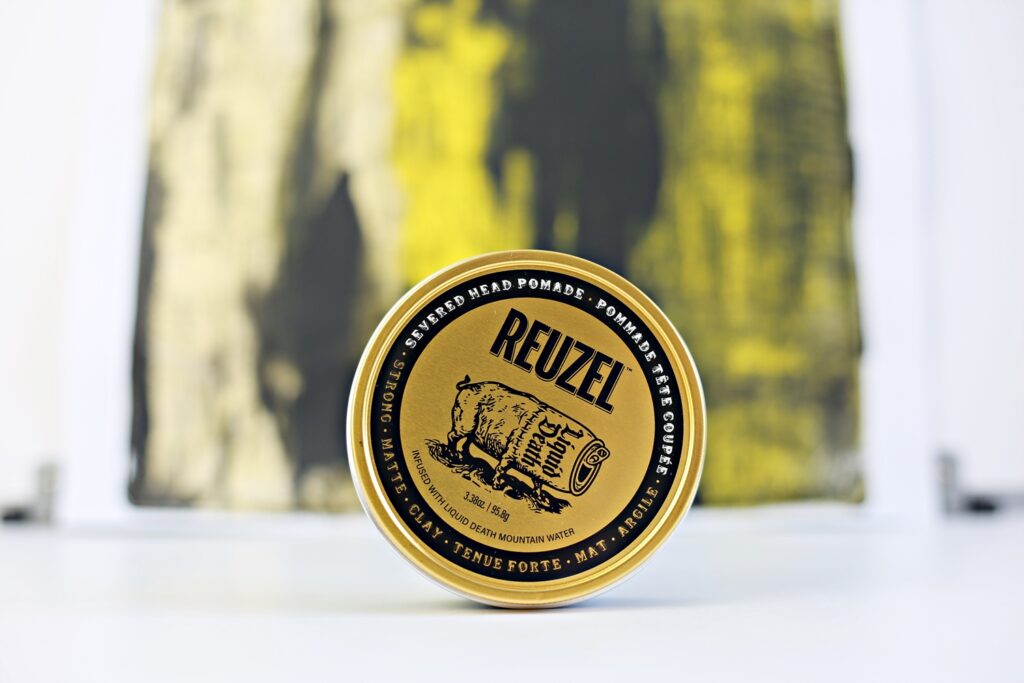 Reuzel x Liquid Death Severed Head Pomade – recenzja matowej glinki do włosów